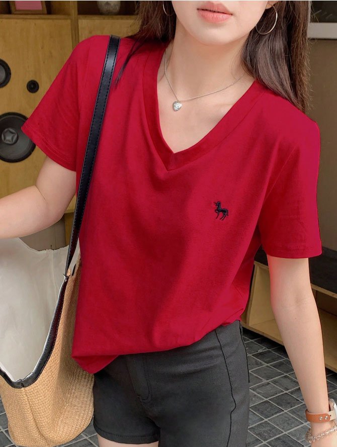 DAZY Women's V-Neck Embroidered Short Sleeve Casual T-Shirt